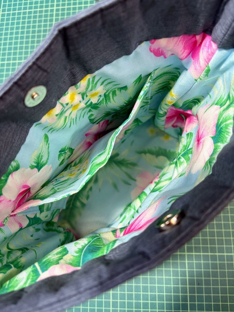 ハワイアンキルト　ショルダーバッグ　　バラ　ボルドー