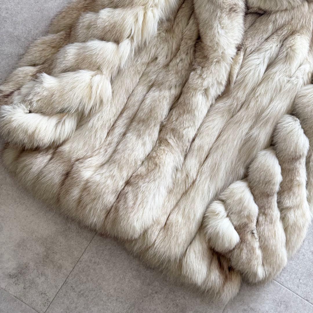 サガフォックス　銀サガ　フォックスファー100％　最高級毛皮　ホワイト系　11号