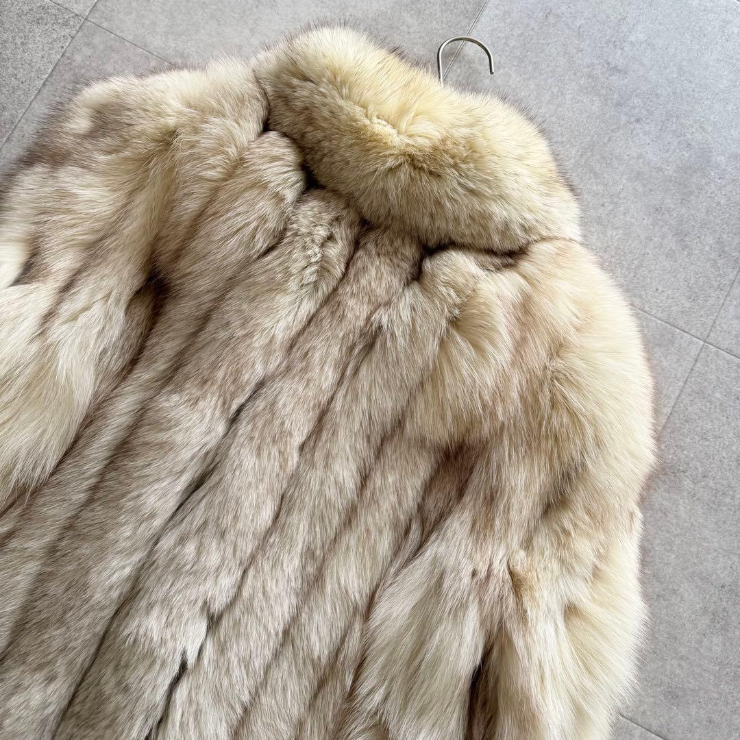 サガフォックス　銀サガ　フォックスファー100％　最高級毛皮　ホワイト系　11号