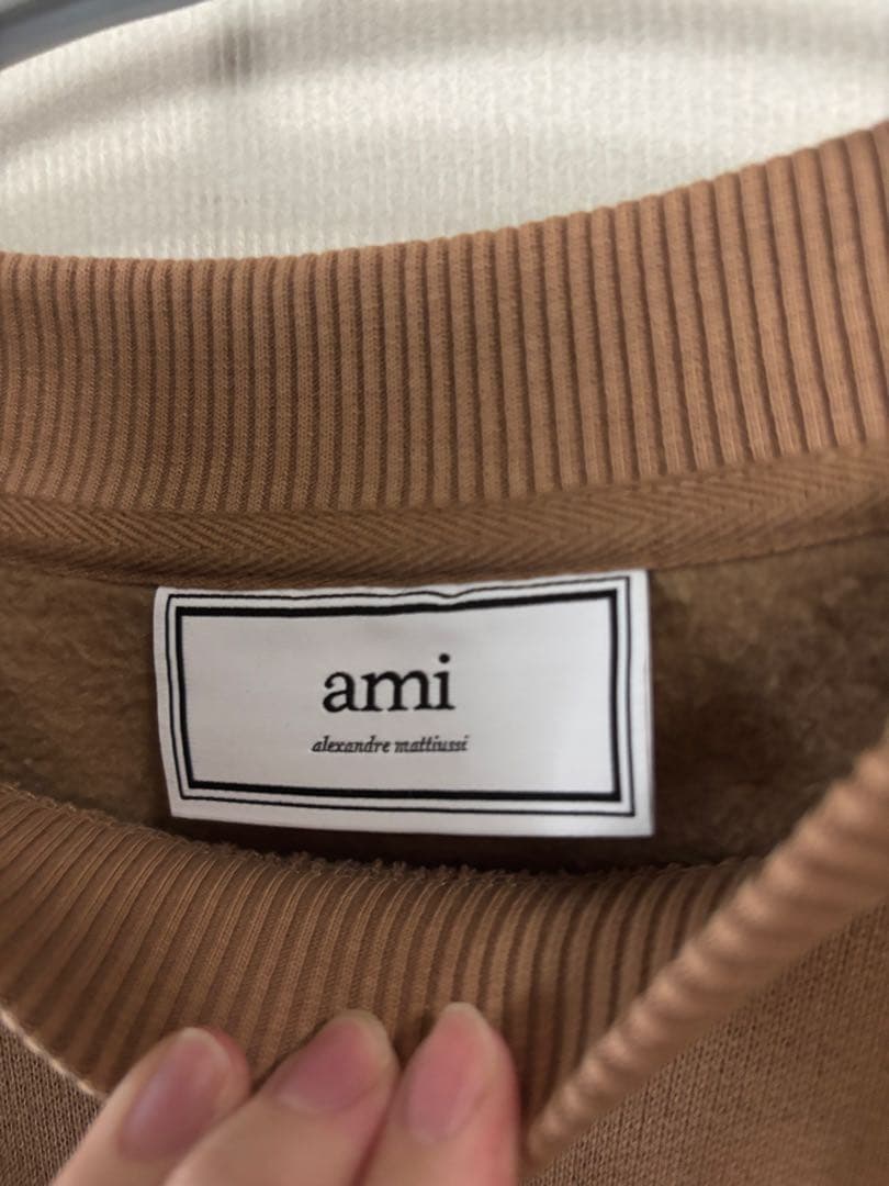 ami ブラウン オーバーサイズトレーナー