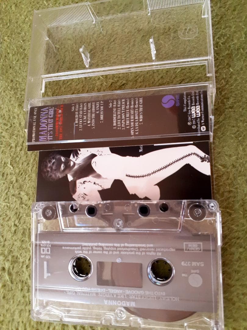 マドンナ　It's That Girl　UK製 貴重 シングルベスト集 カセット