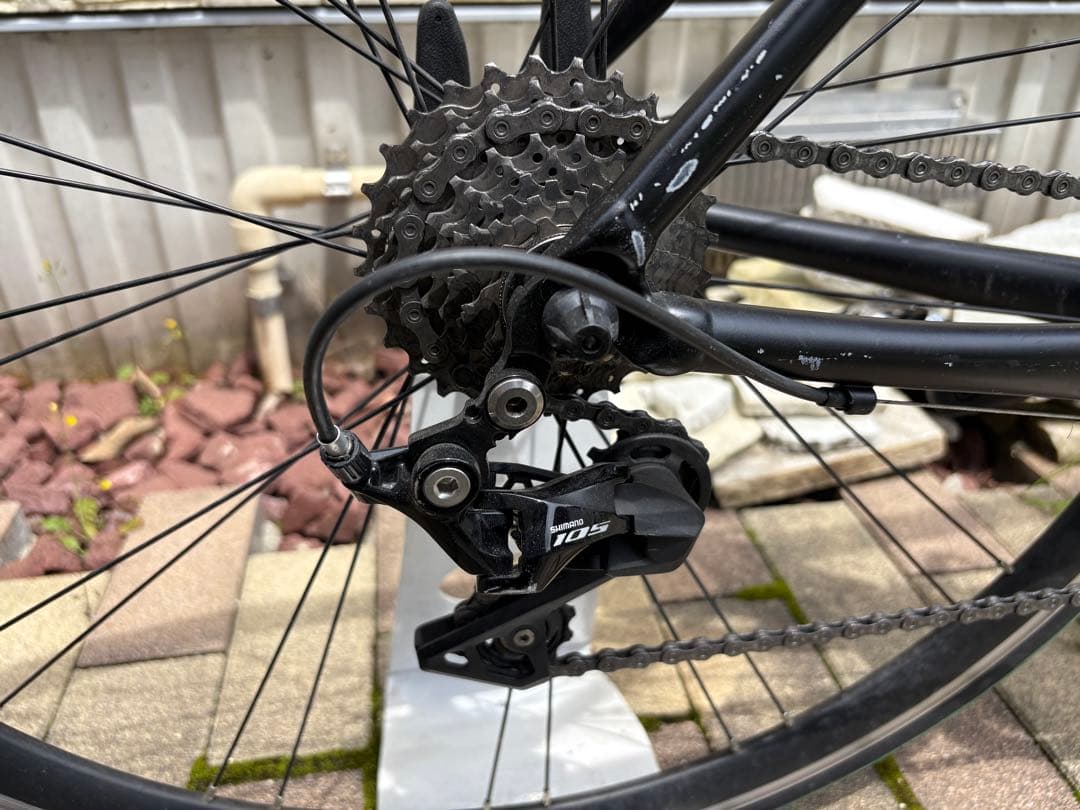 GIANT ロードバイク マットブラック Shimano 105