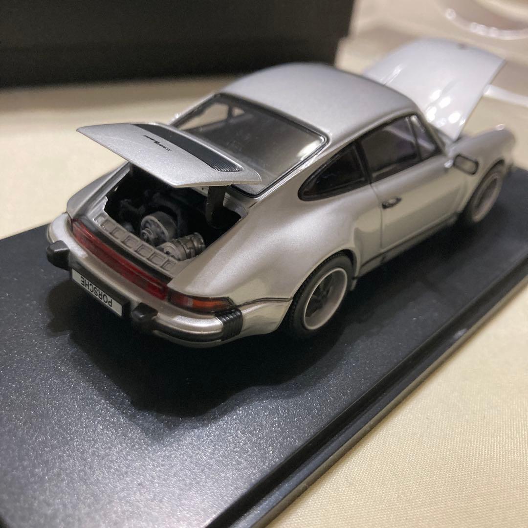 京商 1/43 ポルシェ 911 SC 1978 銀