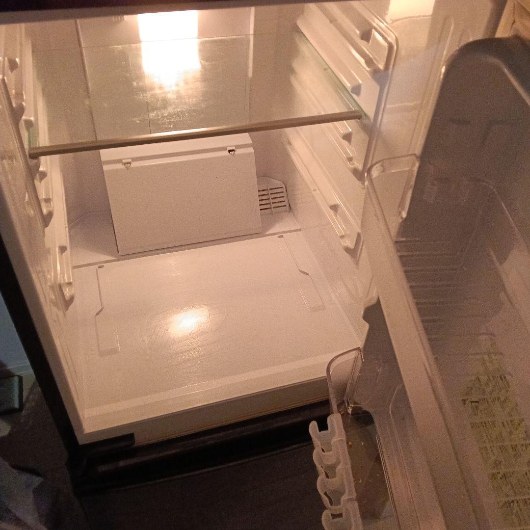 SHARP ブラック冷蔵庫 赤いライン付き 1人暮らし