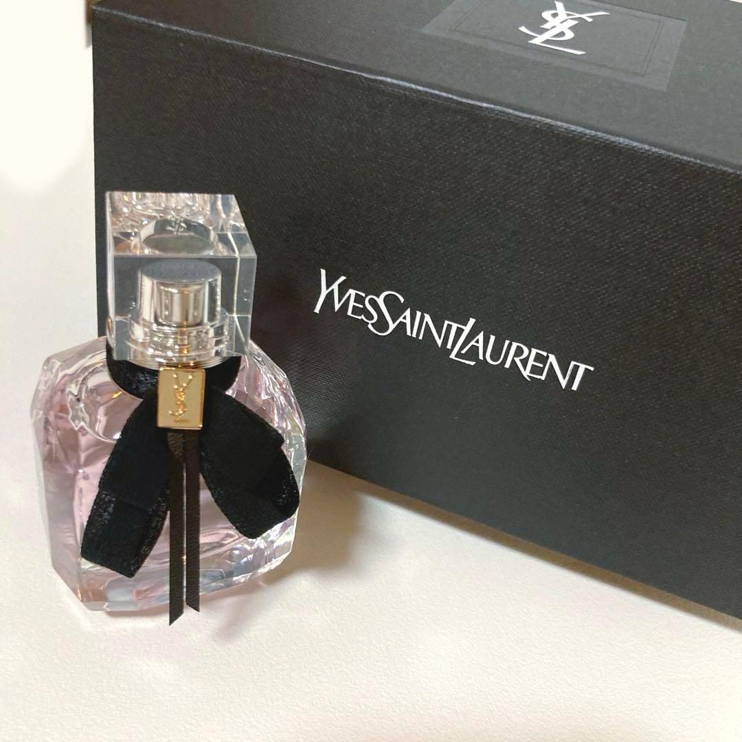 Yves Saint Laurent モンパリ　香水