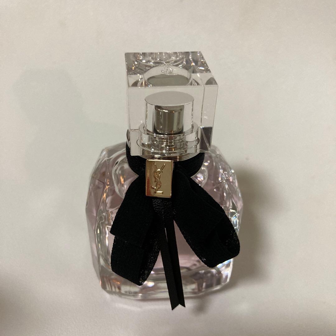 Yves Saint Laurent モンパリ　香水