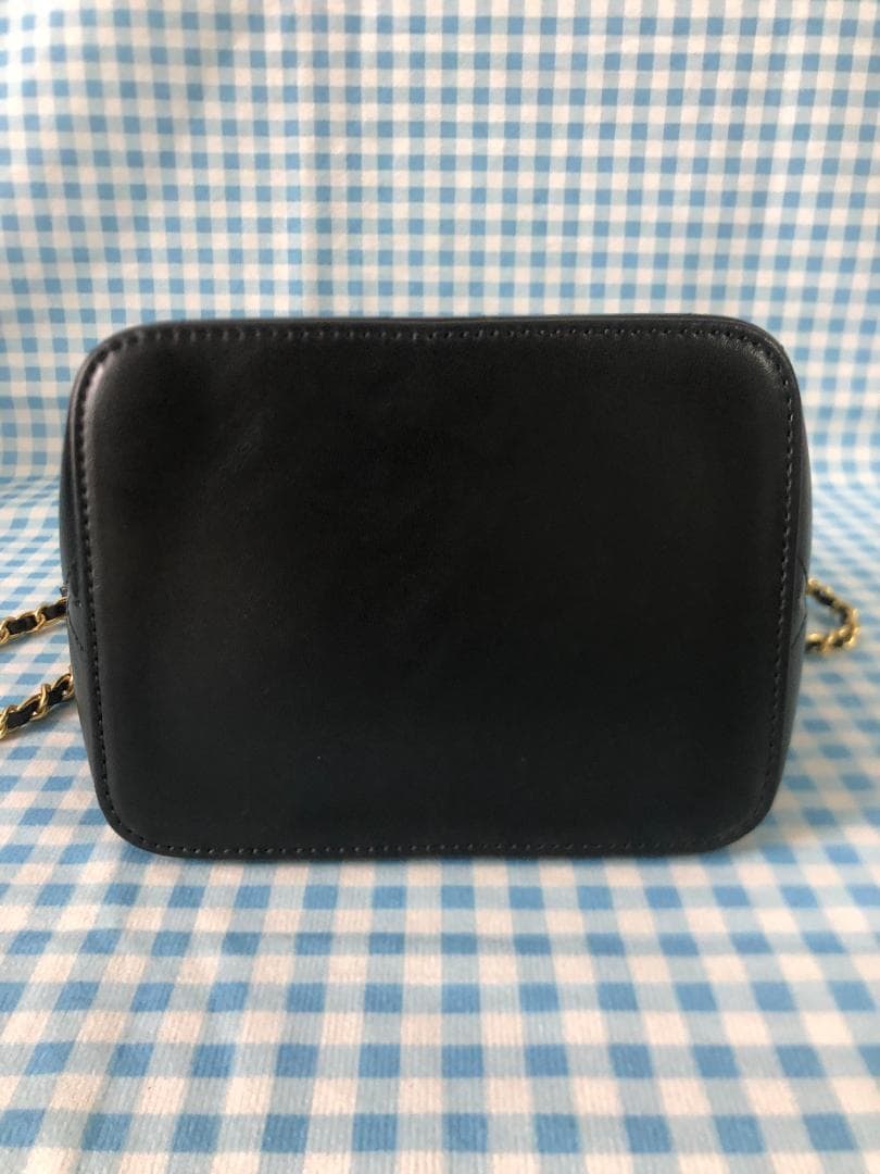 ショルダーバッグ　ノベルティ　ブラック　ゴールドロゴ　バッグ