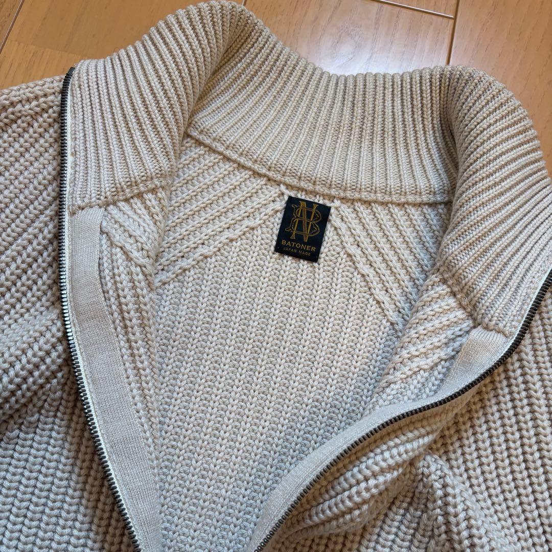 上杉柊平着用 BATONER ドライバーズニット 2 アイボリー