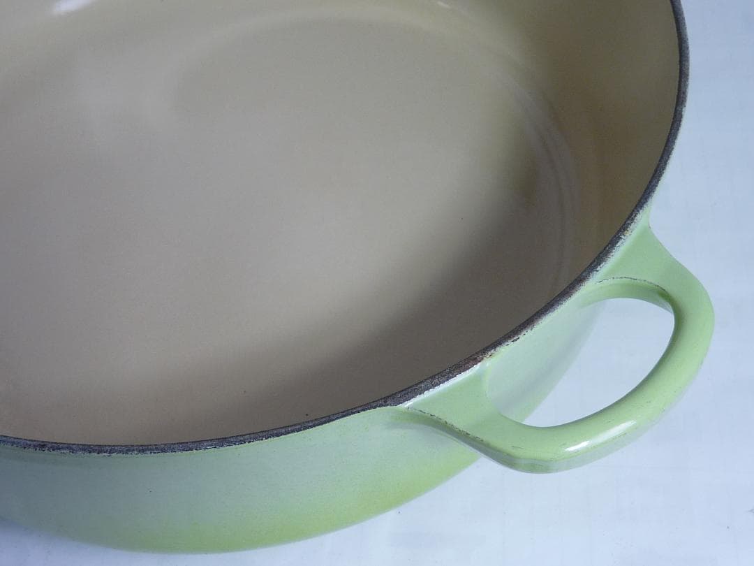 未使用？ルクルーゼ ココットロンド 廃盤カラー ライトグリーン 30cm