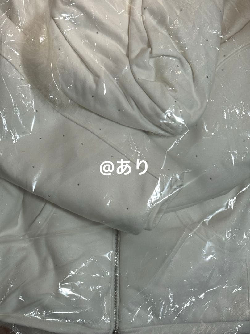 新品andwang Kirakira 2way fur zip up white