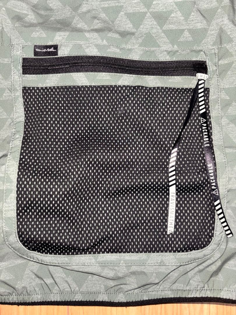 TravisMathew ナイロンジャケット