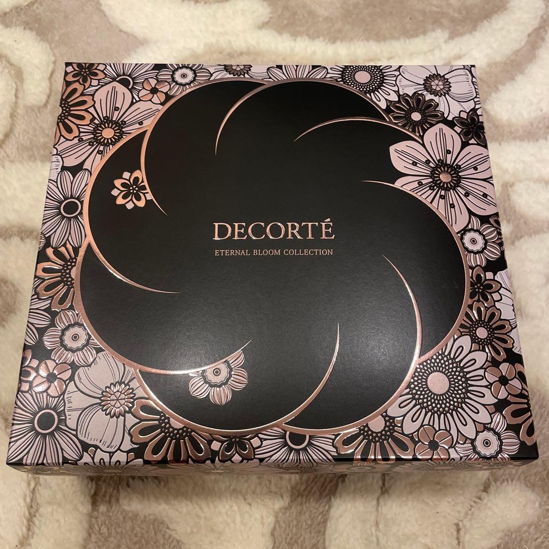 コスメデコルテ　エターナルブルーム　クリスマスコフレ2025