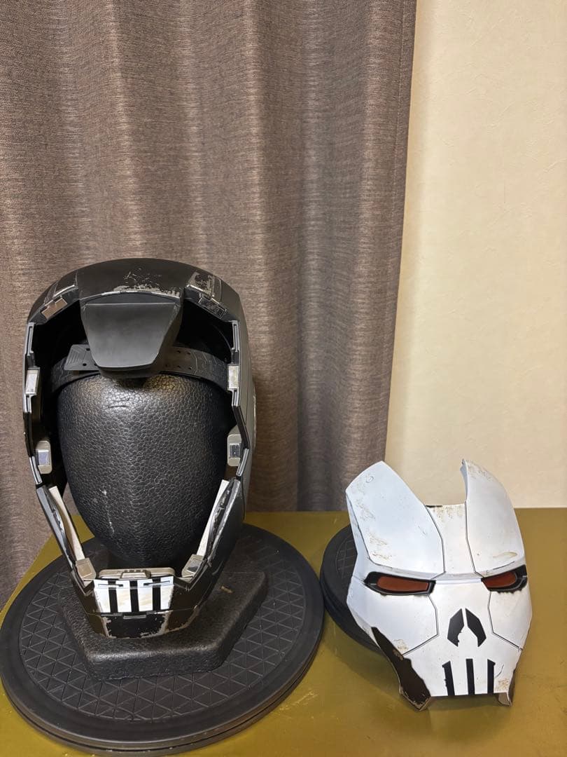 ウォーマシン X パニッシャー ヘルメット ダメージ加工 等身大　1/1