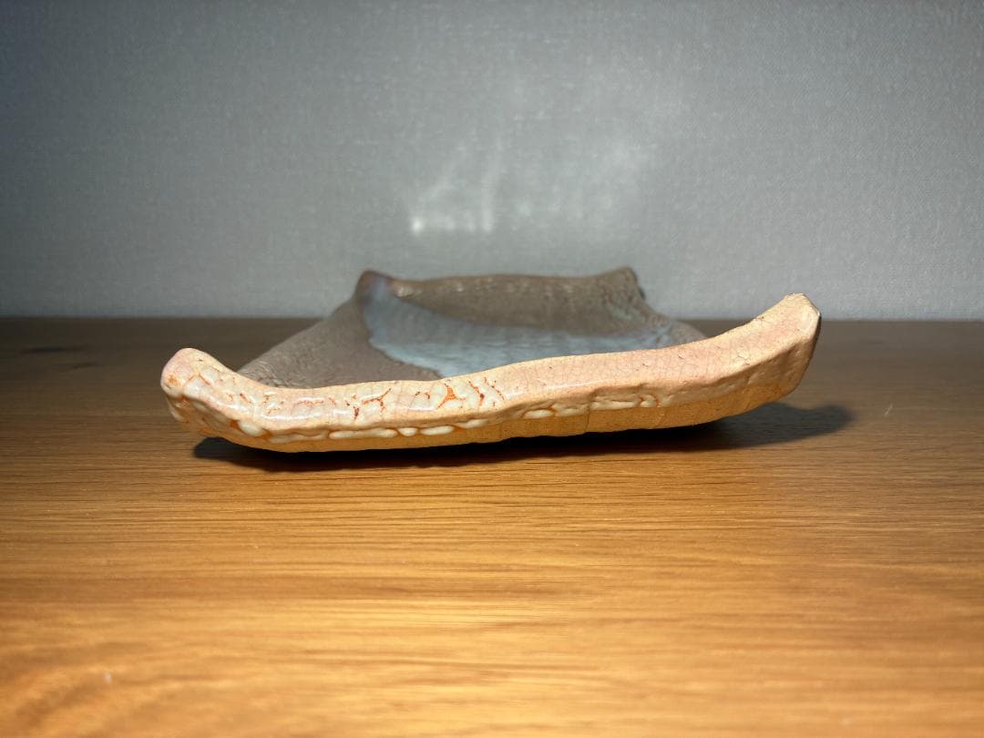 049 【作家物・窯印あり】志野焼 ”松” 平皿/工芸品/陶芸