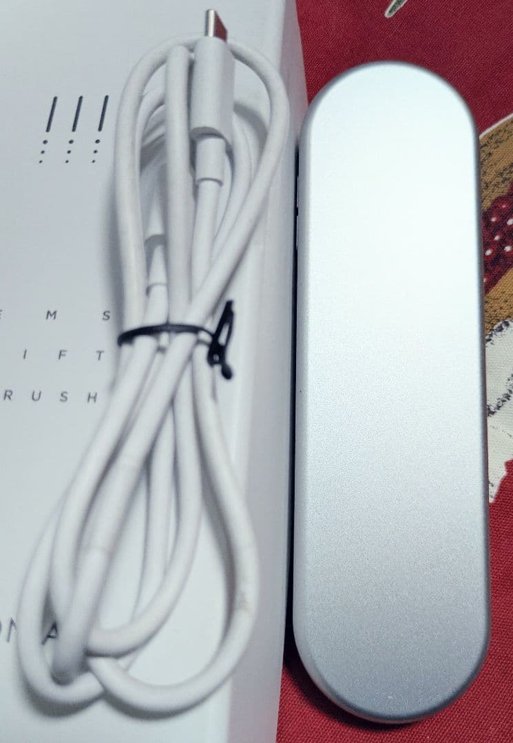 と*も様 ✨SALONIAエレキブラシ　高級美顔器