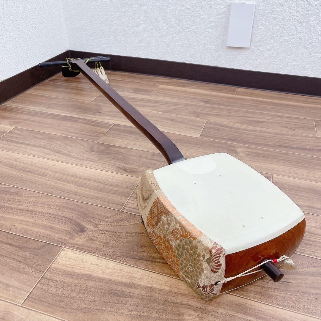 三味線 1本溝 紫檀 丸打胴 犬皮 和楽器 鳩胸　細棹