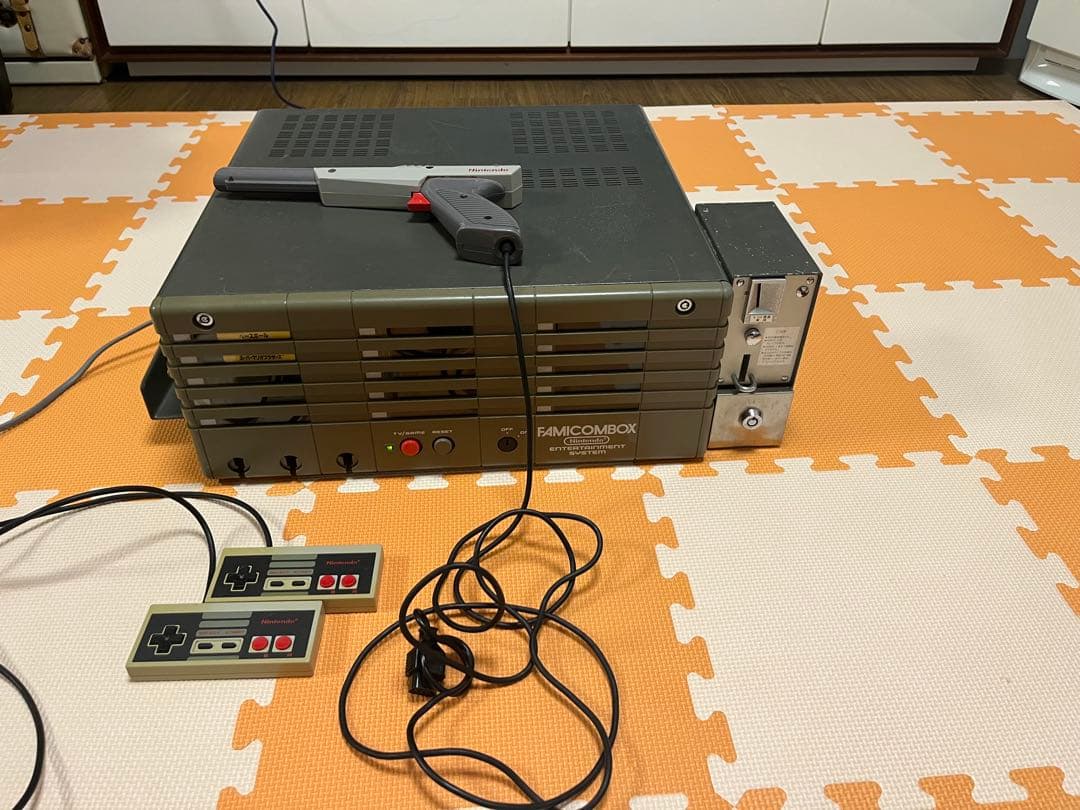 ゆ*1様 ファミコンボックス業務用
