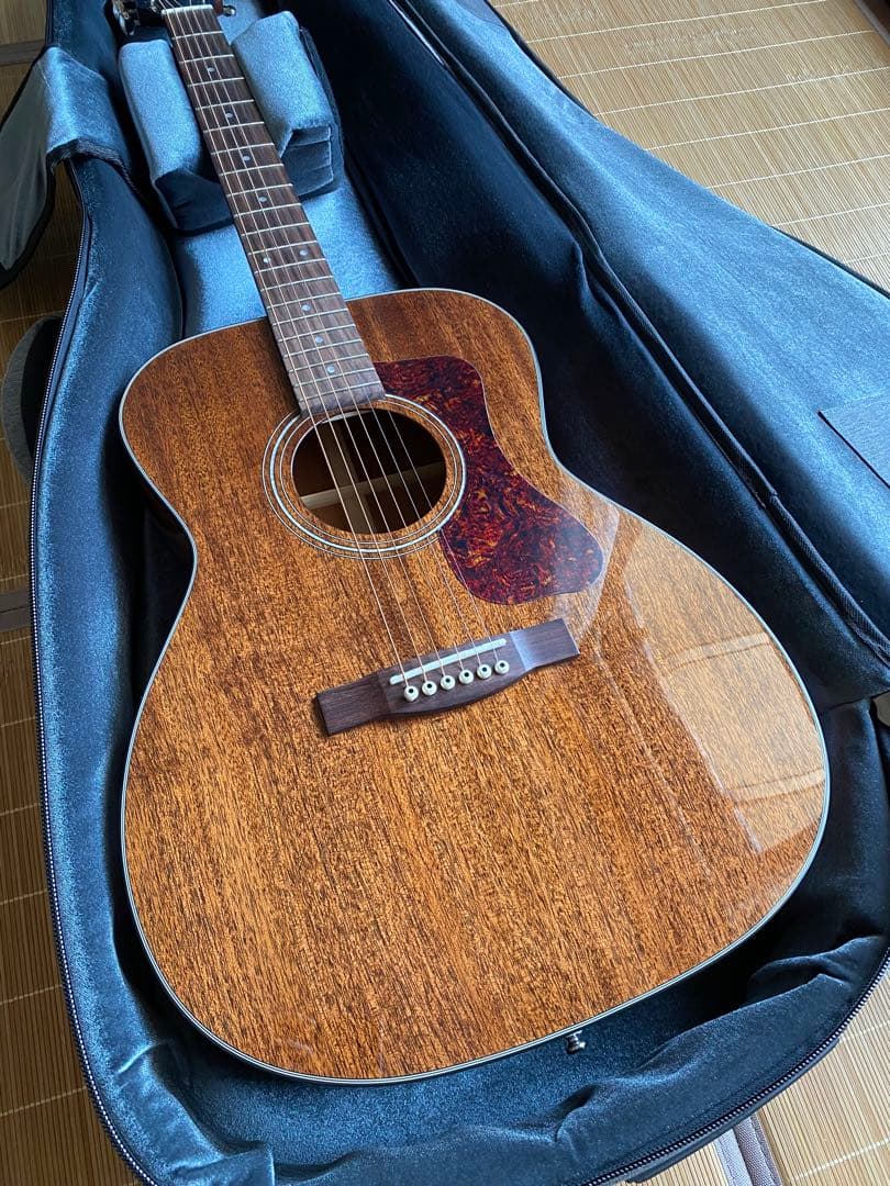 超美品　GUILD ギルドOM-120 アコースティックギター　 マホガニー