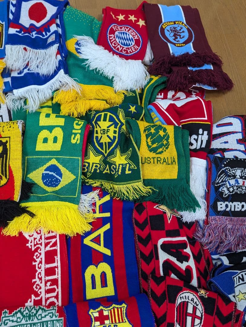 サッカーマフラーセットまとめ売り30本 激レア多数