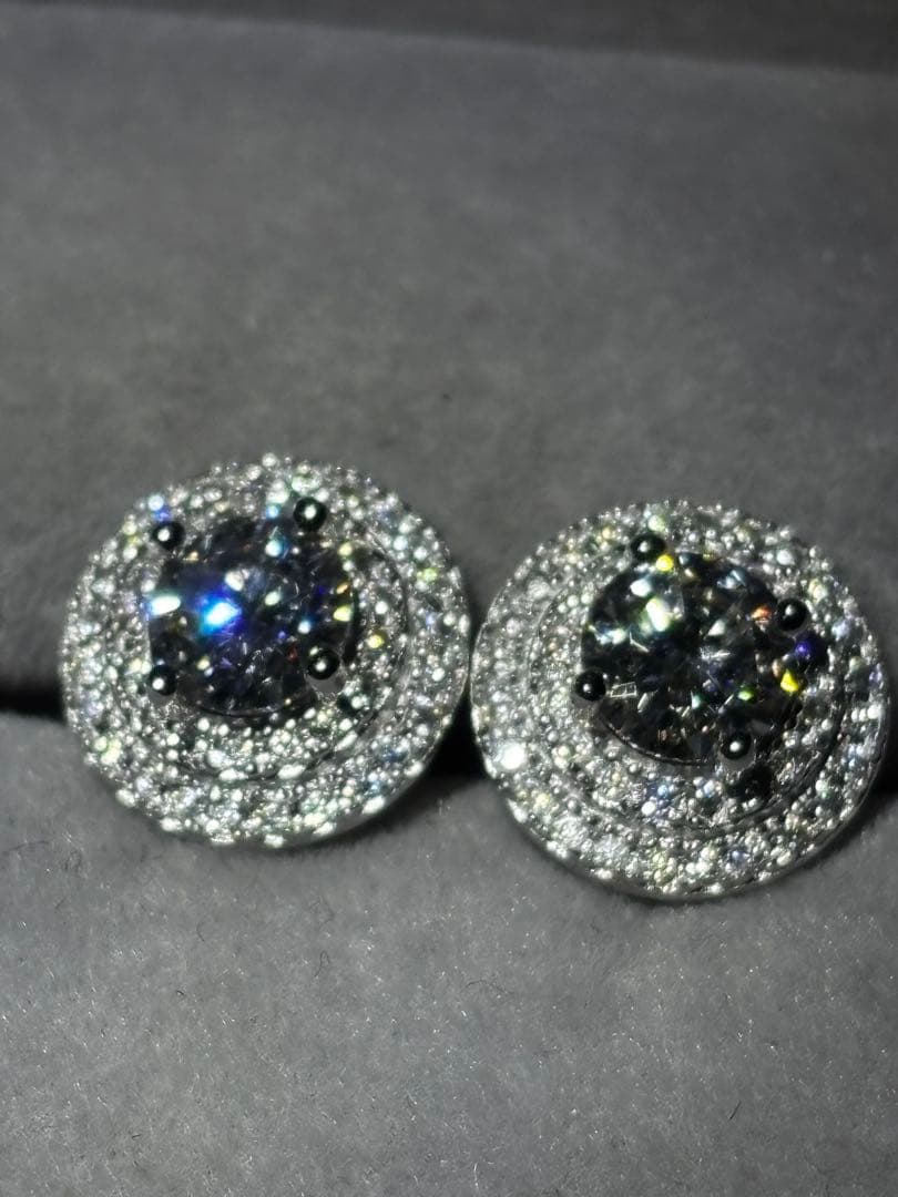 モアサナイト 10mm スタッズピアス 両耳