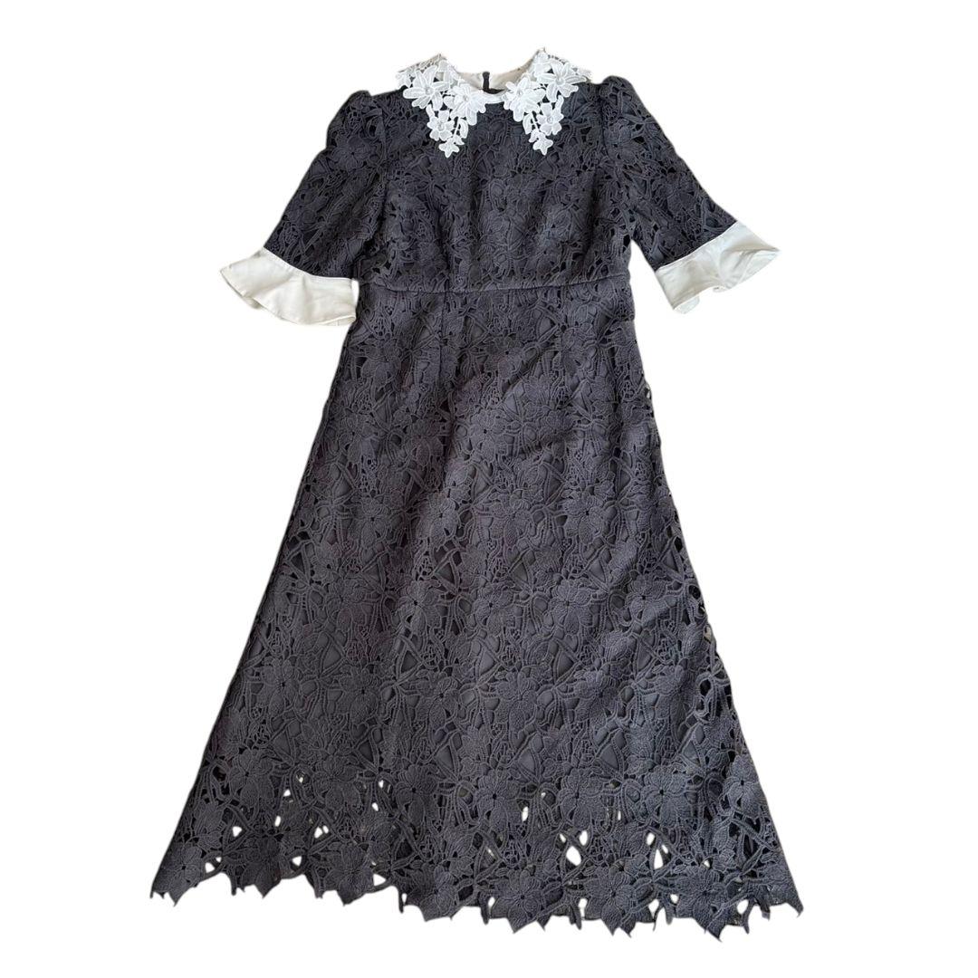 美品✨️Leja　花柄レースカラースパンコール刺繍Aラインフレアドレスワンピース