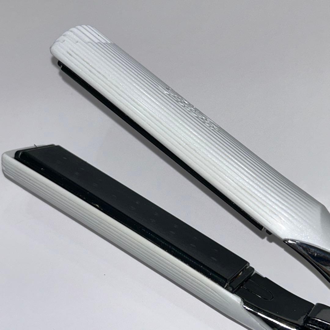 動作良好　リファ ビューテック ストレート アイロン RE-AC02A