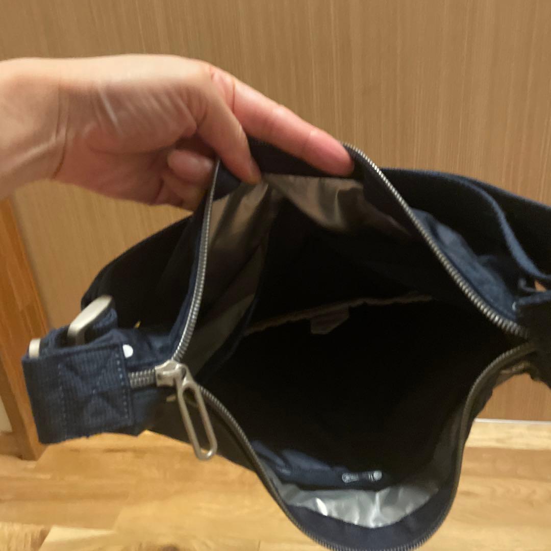 【新品】LeSportsacレスポートサック　エッセンシャル　ボディバッグ