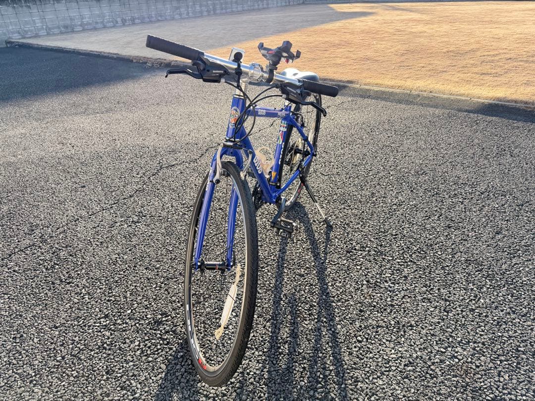 のぶピョン　青いクロスバイク アルミフレーム 26インチ