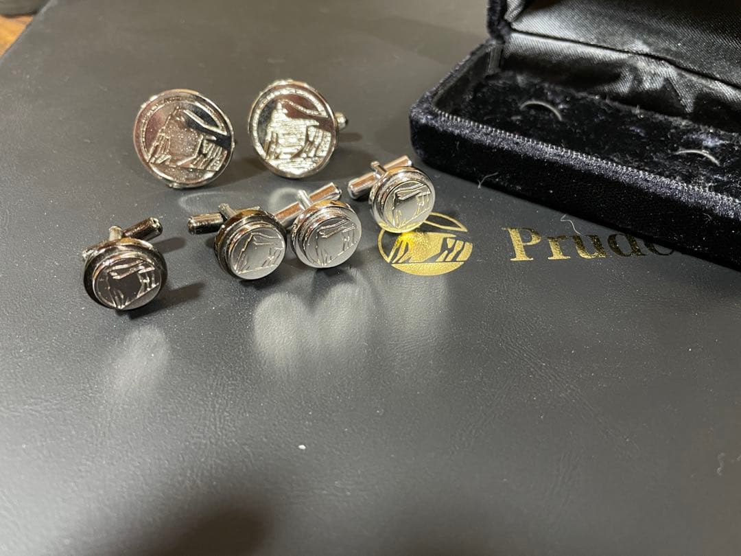 カフスボタン プルデンシャル