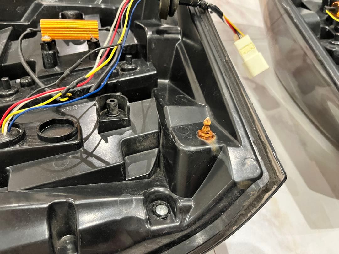 スイフト用テールランプ