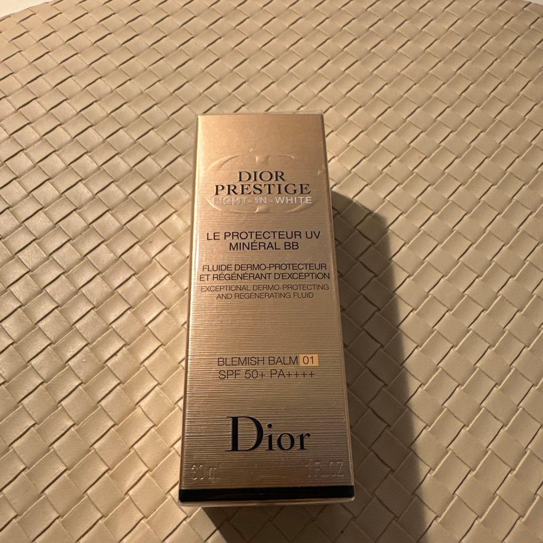 値下げDior PrestigeProtecteurUV MineralBB01