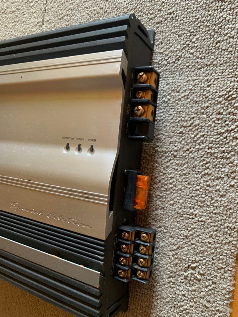 アルパイン　アンプ　MRV-F409