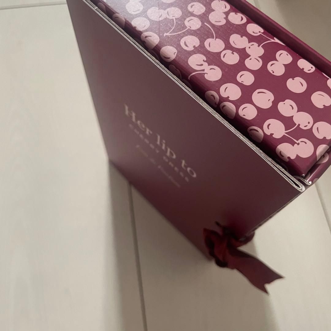 a ハーリップトゥ チェリードレス香水とチェリードレスハンドクリームセット