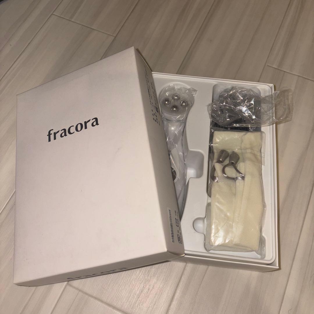 fracora フラコラ表情筋リフトマシン