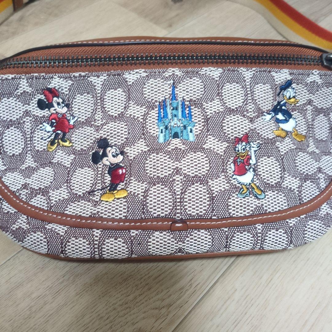 コーチ　ディズニー　50周年　完売品　ボディバッグ　COACH