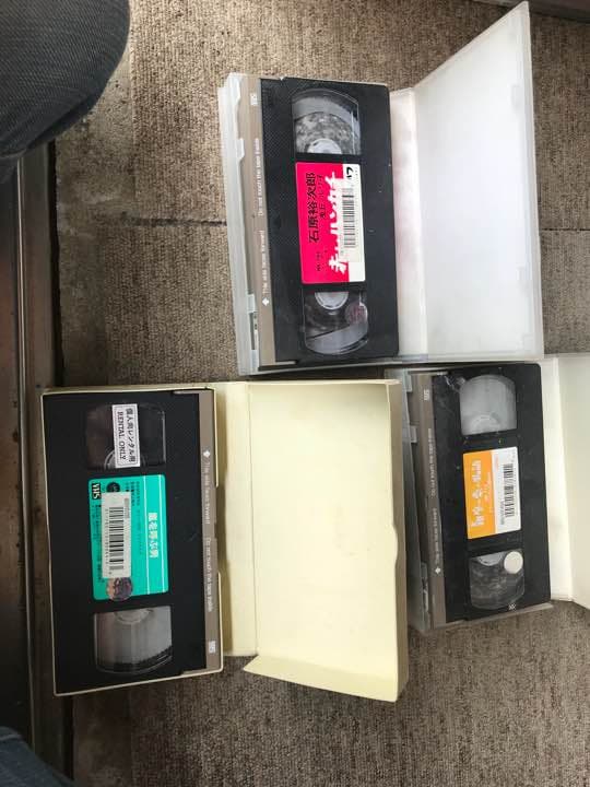 VHS 赤いハンカチ 嵐を呼ぶ男 銀座の恋の物語