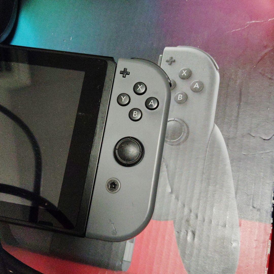 Nintendo Switch 本体と付属品