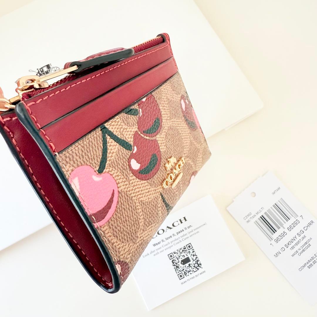 COACH コーチ　ケース 小銭入れ財布 レッド チェリー さくらんぼ柄