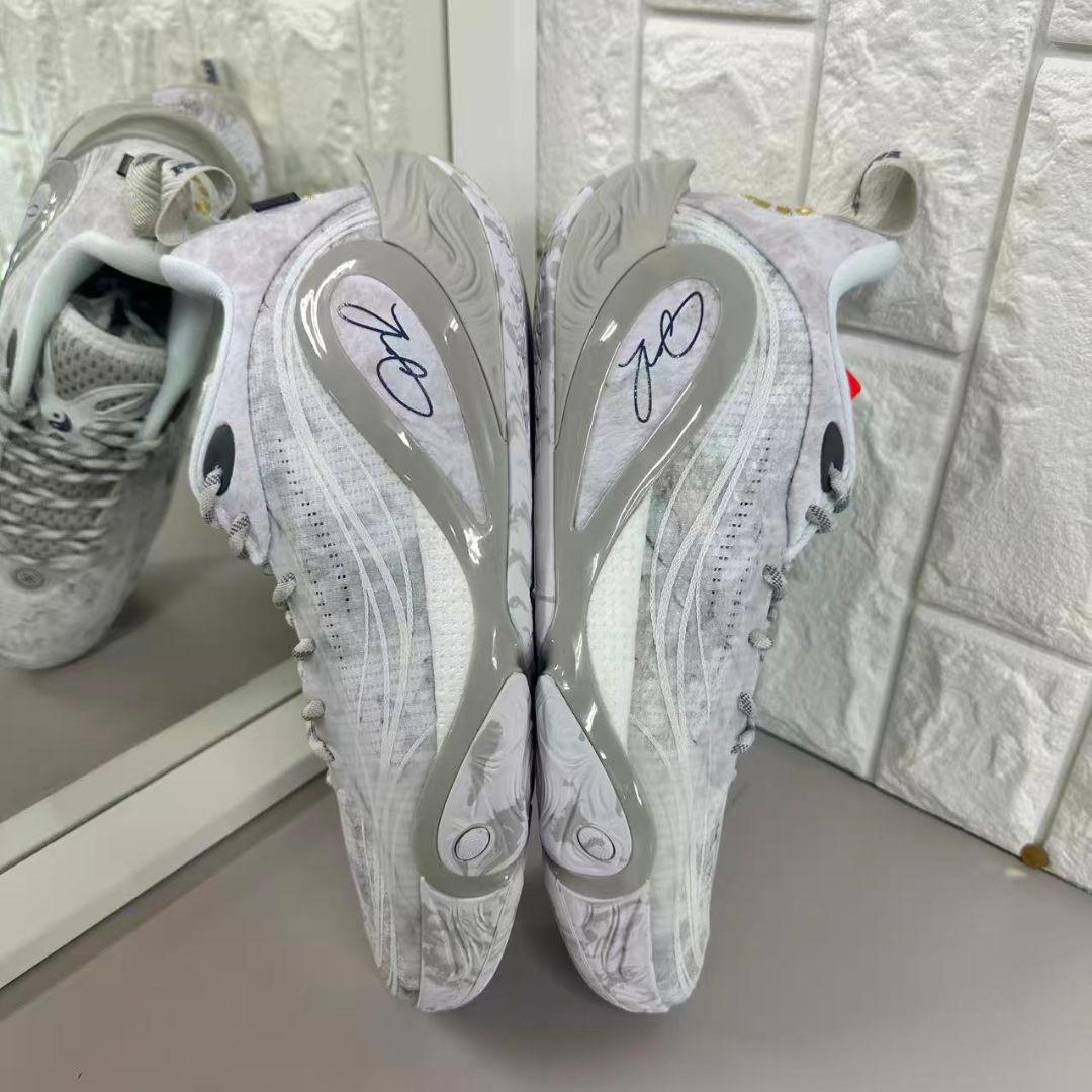 LI−NING Wade Dlo1 月ノ岩　US8.5