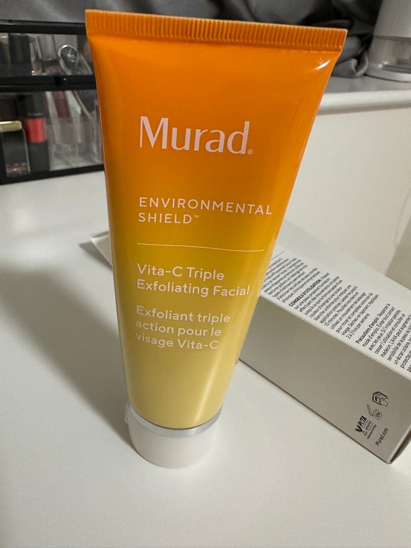 ミュラド ビタ-C . エクスフォリエイティング フェイシャル