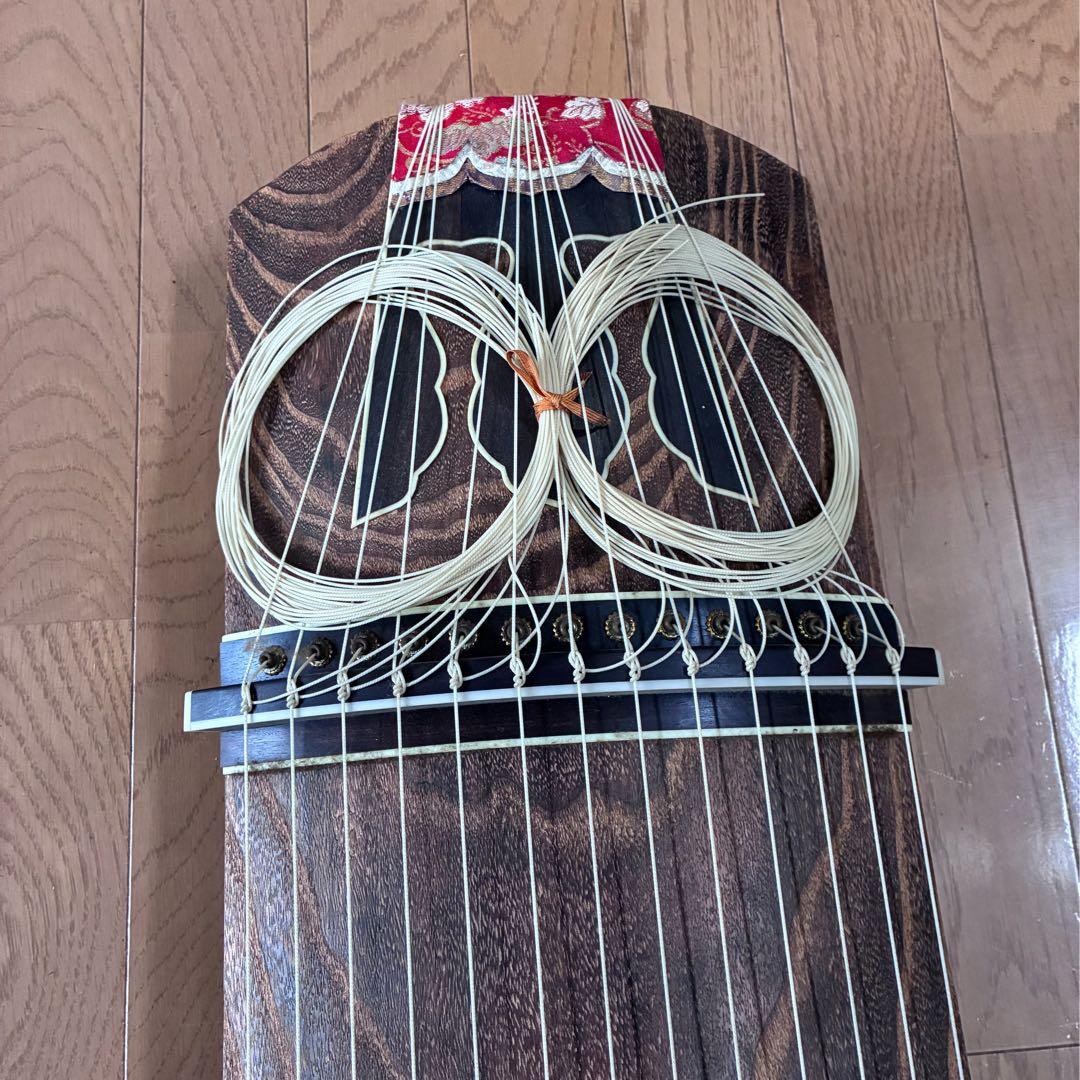 【美品】お琴和楽器　琴　箏　弦楽器13弦木製　民族楽器長さ185㎝　琴柱付き