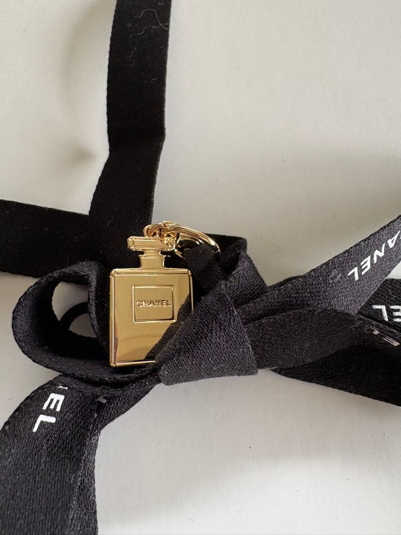 新品未使用品　シャネル N°5 オードゥ パルファム ヴァポリザター　香水