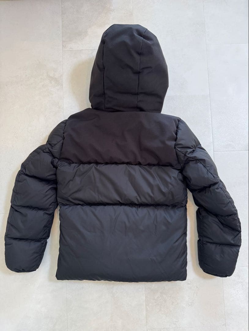 【最終お値下げ】MONCLER モンクラー ダウンジャケット 白ワッペン