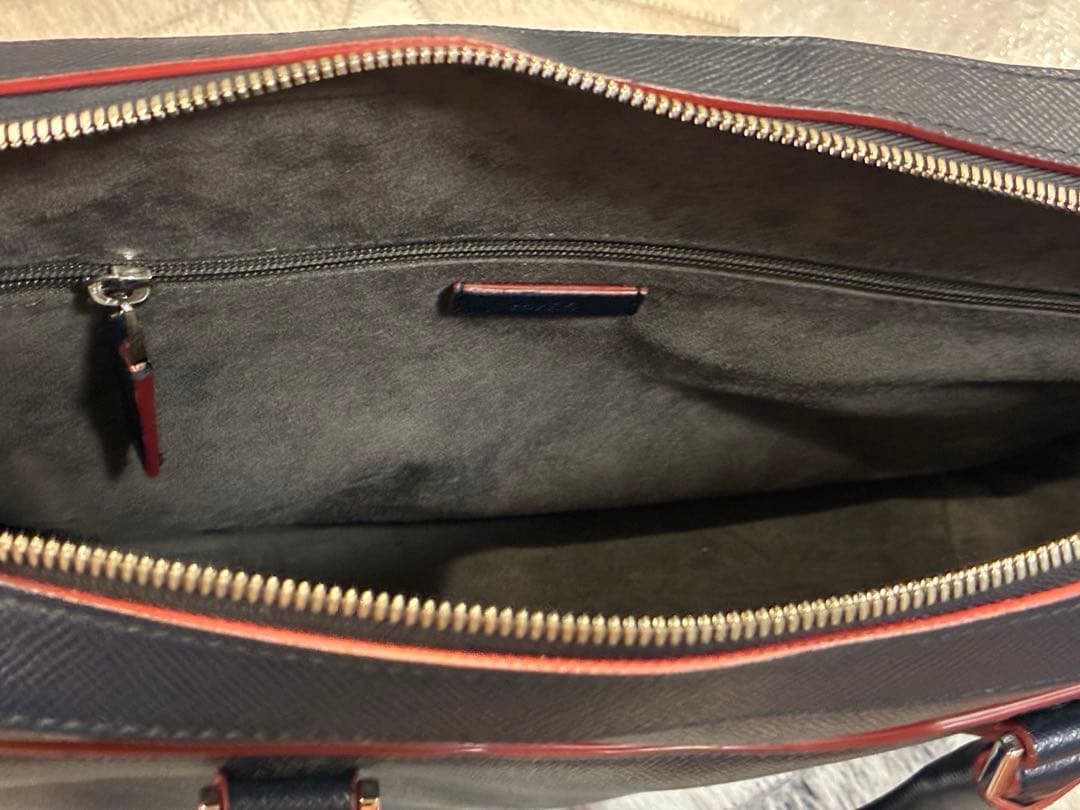 HUGO BOSS ビジネスバッグ ブリーフケース レザー イタリア製 ネイビー