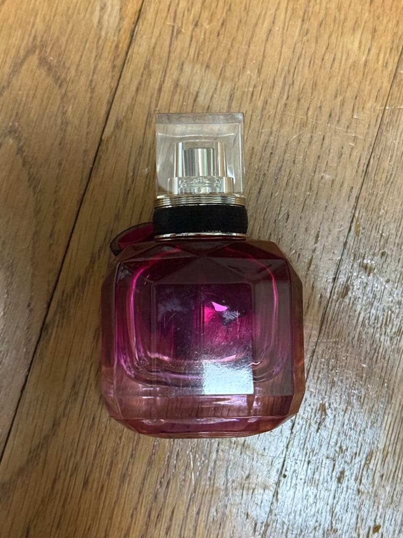 Yves Saint Laurent モンパリアンタンス