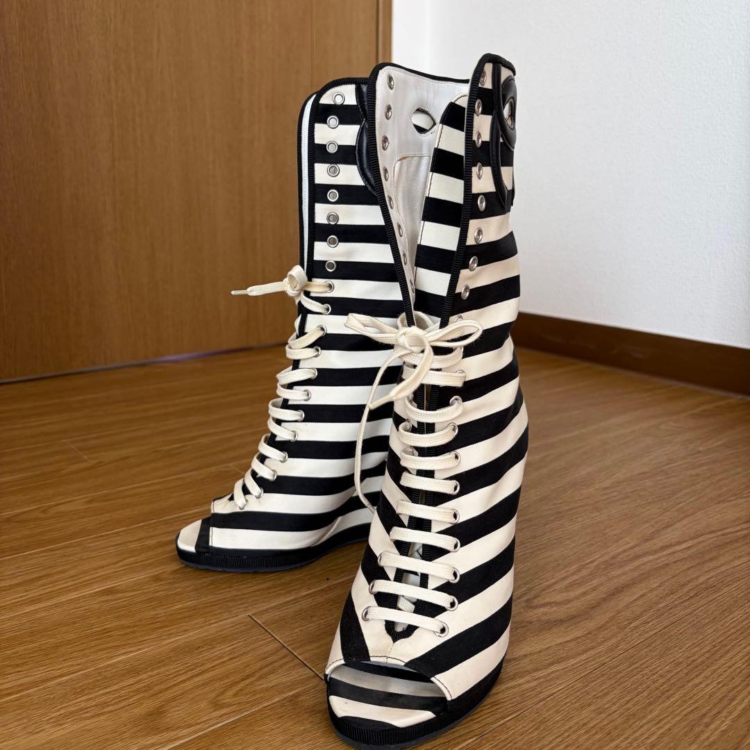 CHANEL ストライプ ウェッジブーツ