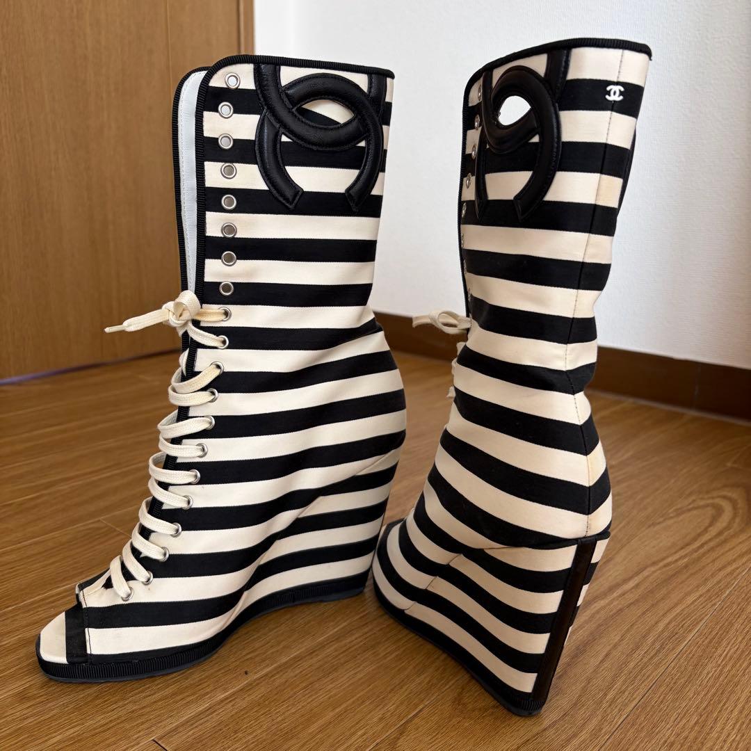 CHANEL ストライプ ウェッジブーツ
