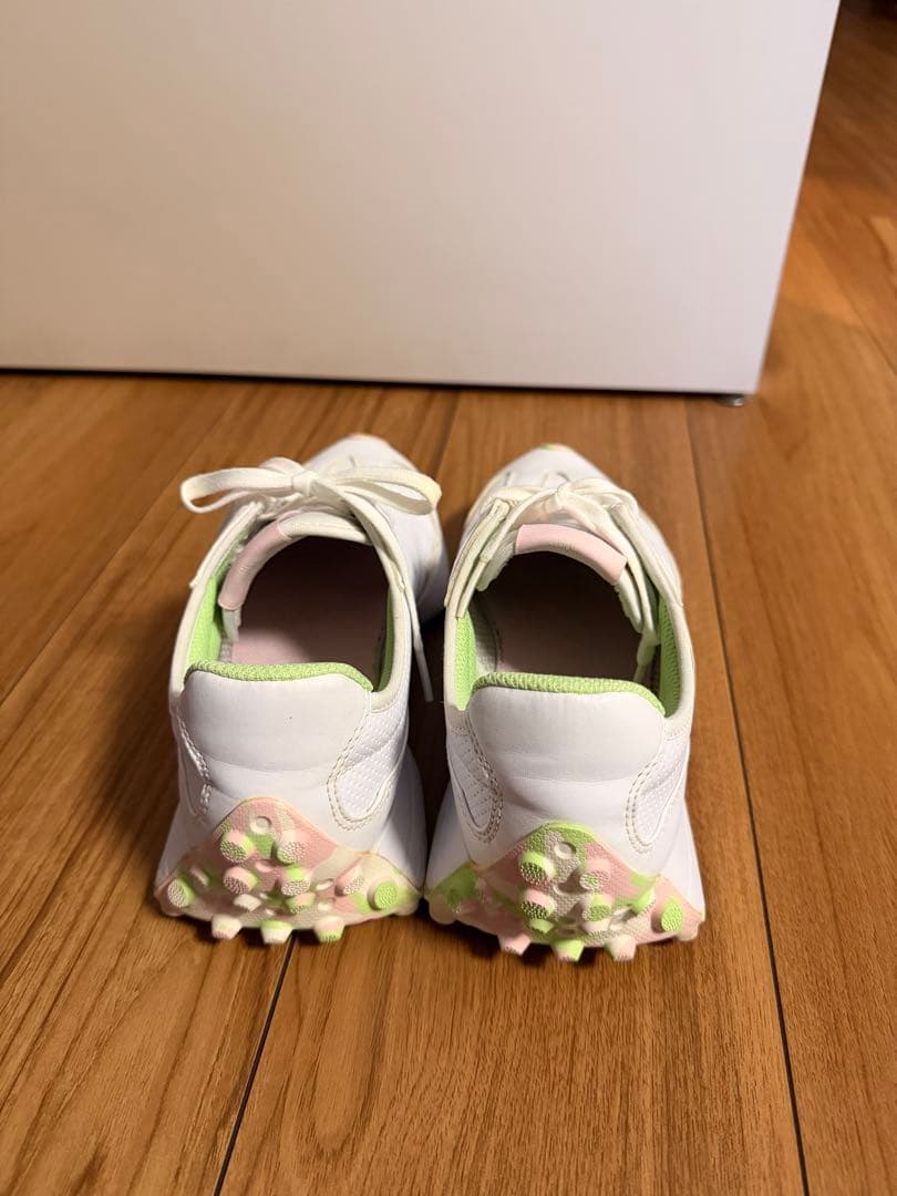 値下げ中New Balance レディースゴルフシューズ WGS327WM
