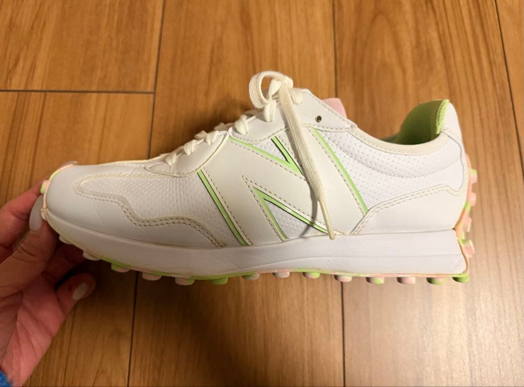 値下げ中New Balance レディースゴルフシューズ WGS327WM