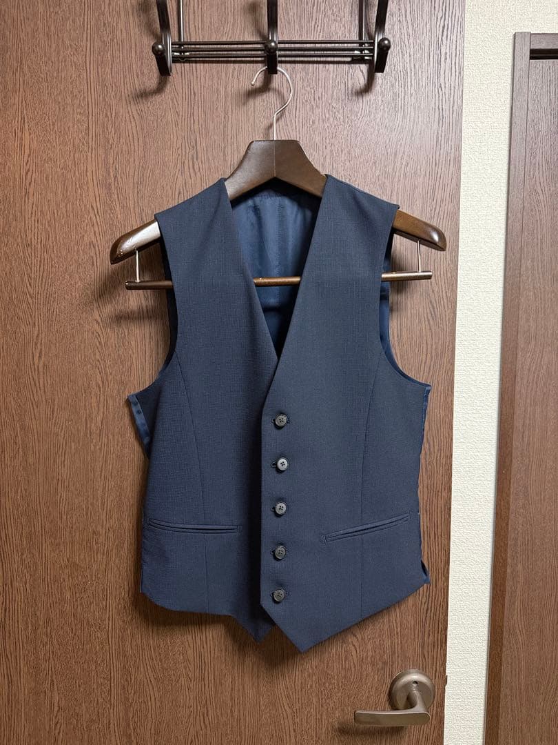 Y4新品未使用！高品質！素敵なネイビーマイクロチェック3ピーススーツ！最新モデル